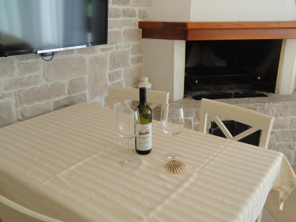 Apartment Lorenzo Pomer Luaran gambar