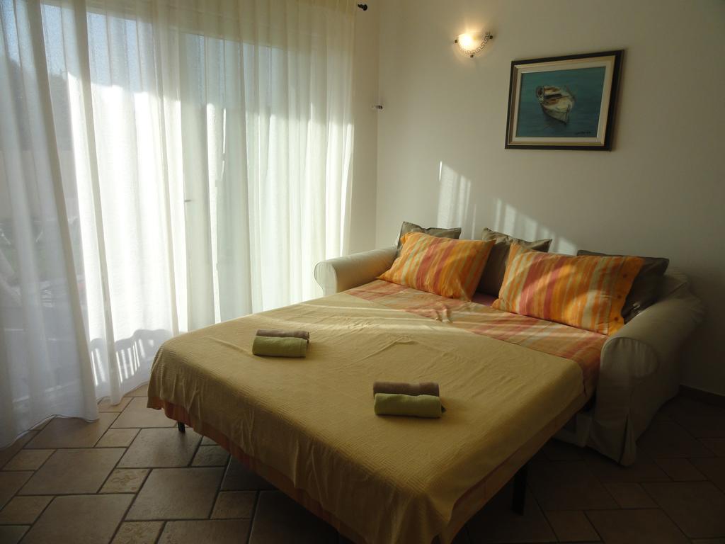 Apartment Lorenzo Pomer Luaran gambar